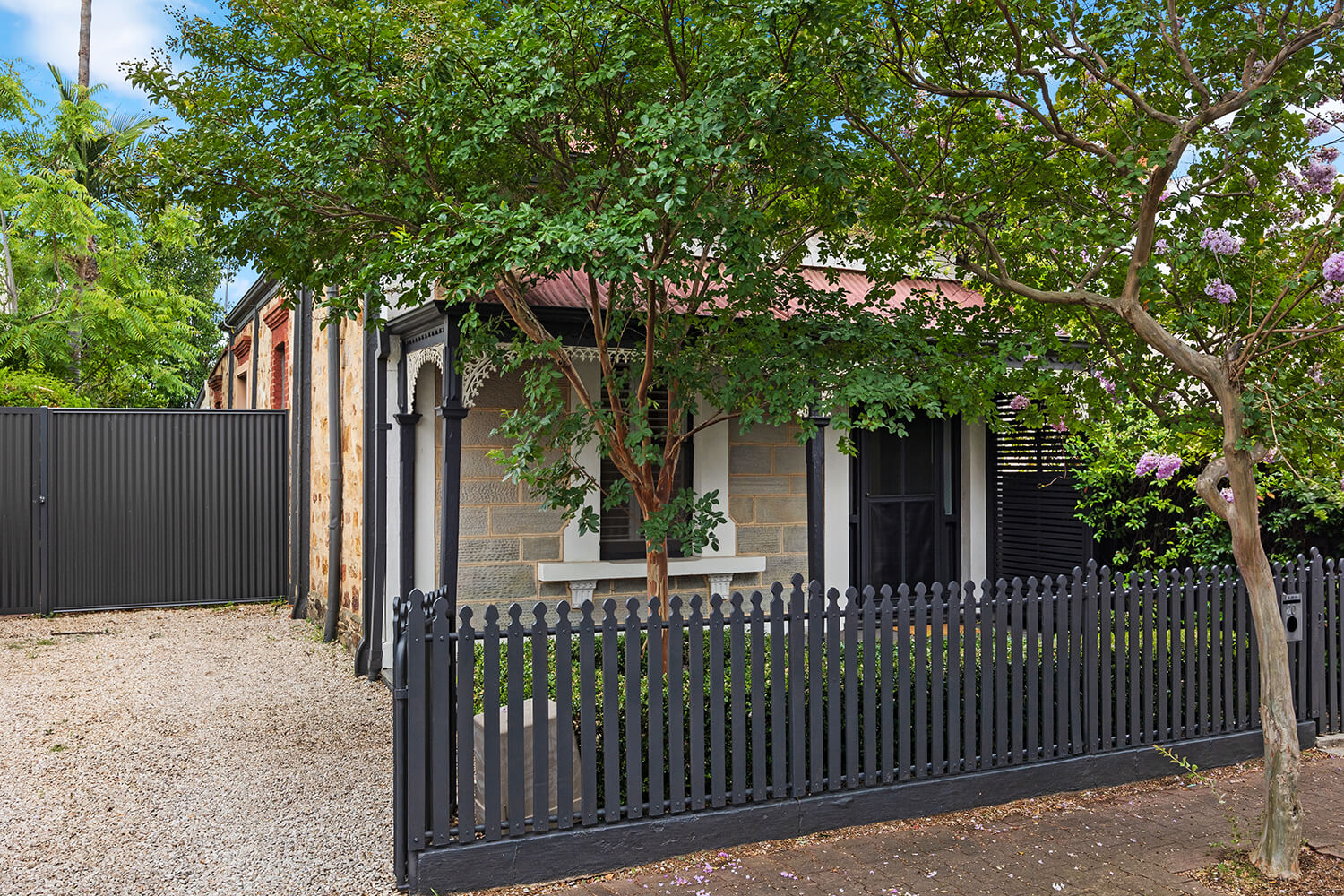 Douglas Street, Parkside